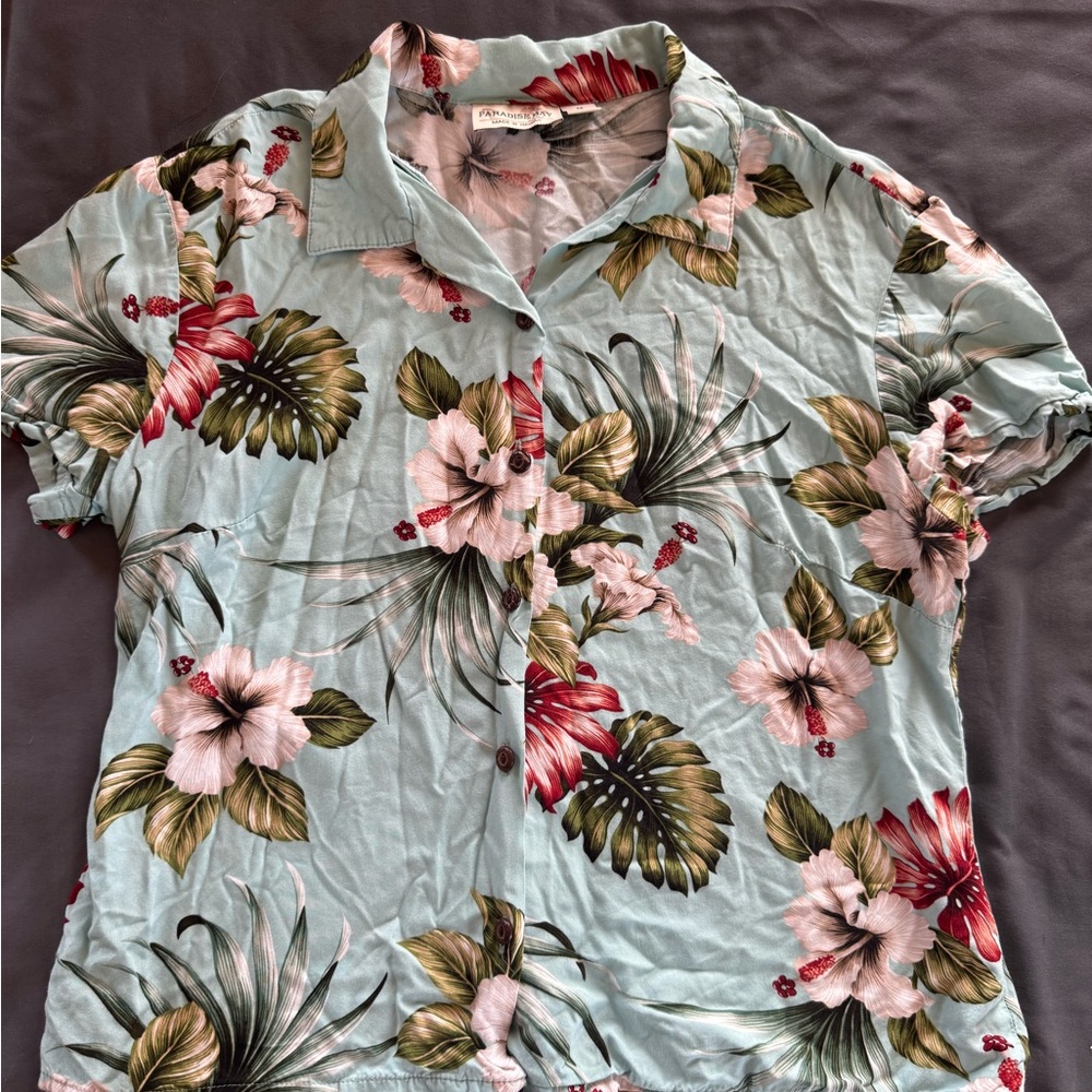 Made in Hawaii vacation Floral Button Down Shirt - Light Blue and Red